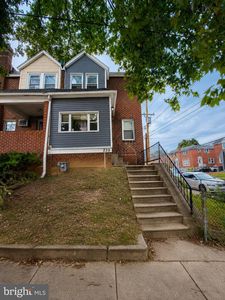 Property at 235 Laurel Rd, Sharon Hill, PA