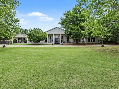 2550 E Overholser Dr