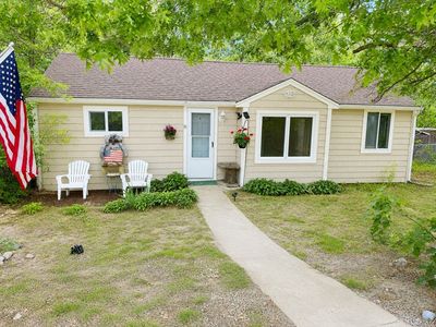 8 Jocelyn Ave