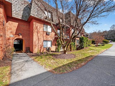 9 Briarcliff Drive S #16
