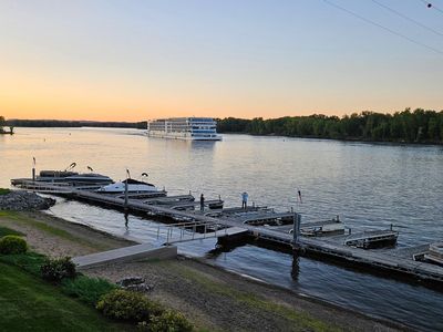 600 Main St W UNIT 206