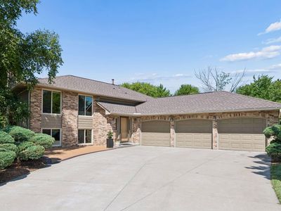 Property at 7011 Eagle Rdg, Eden Prairie, MN