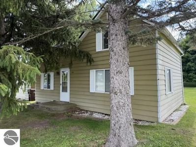 Property at 744 S Saint Johns St, Ithaca, MI