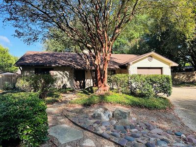 712 Southoak Dr