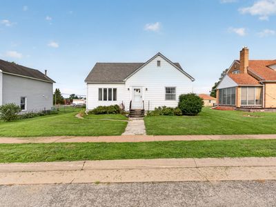 Property at 403 Washington Ave, Lowden, IA