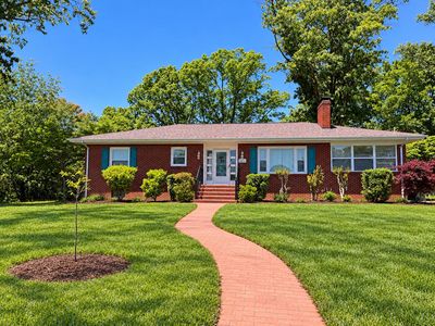 3612 Parkwood Dr