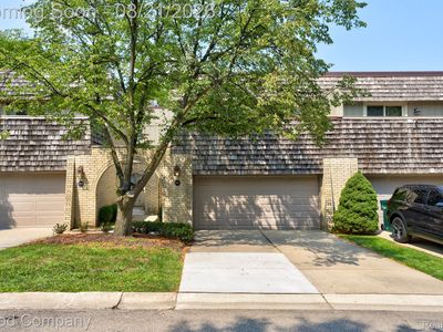 Property at 1277 Oakwood Ct, Rochester, MI