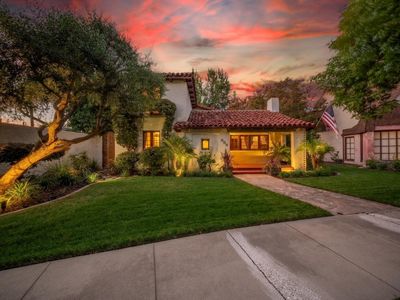 215 Elmwood Ct