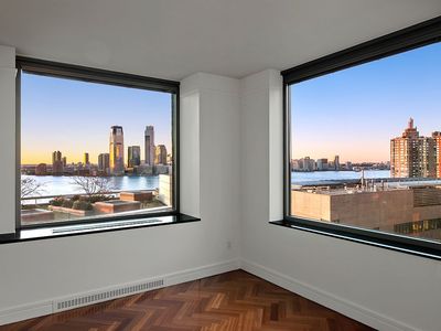 10 Little St W Unit 15C