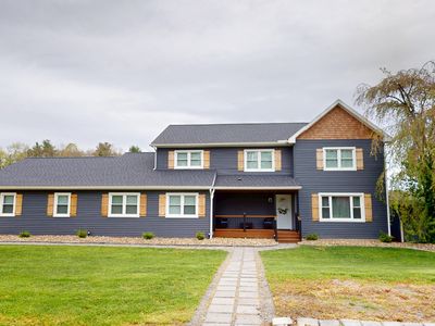 208 Carone Dr