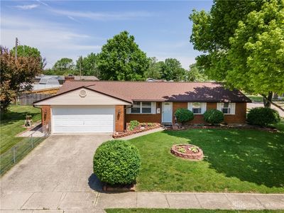 6 Lawndale Ct