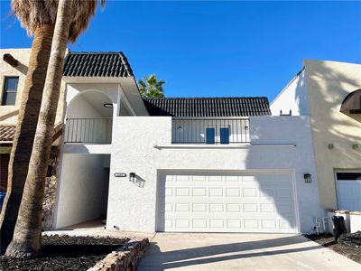 2689 Country Club Dr