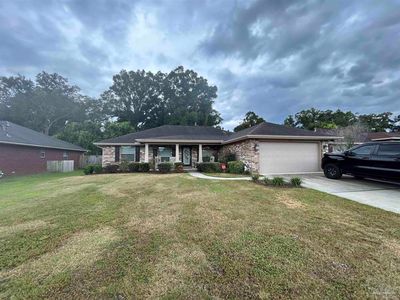 1921 Larkspur Cir