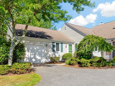 125 Leisure Green Drive N
