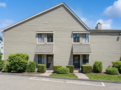 377 Glenbrook Rd APT 15