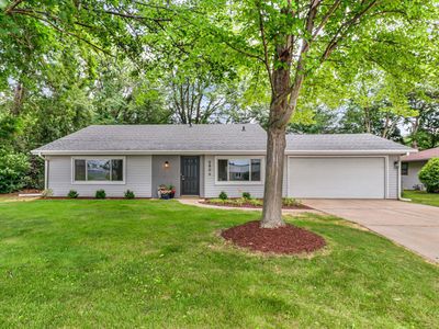 5806 Lacy Rd