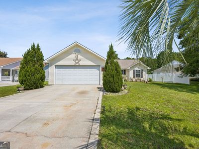 20 Lakefront Dr