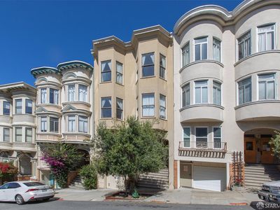 526-530 Lombard St