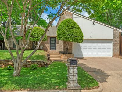 715 Hinsdale Dr