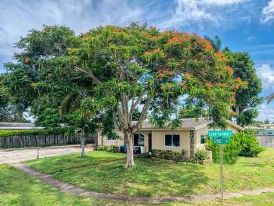 1510 CREST Drive