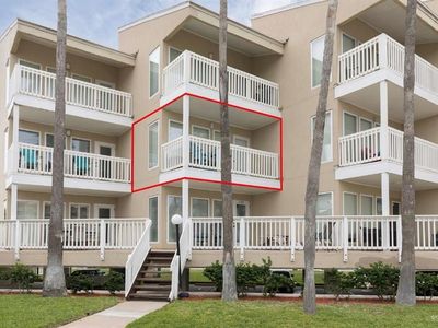 200 Padre Blvd #202C