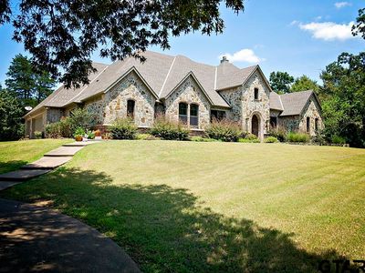 4700 Stonebridge