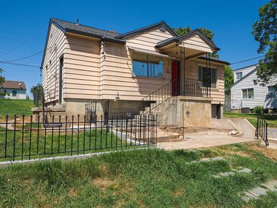 117 S Country Club Dr