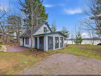 W3517 Lake Dr