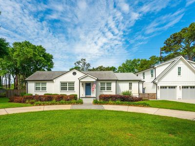 1010 Lansing Dr