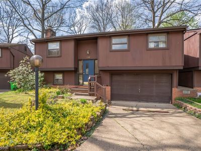 1744 Oak Trail St NE