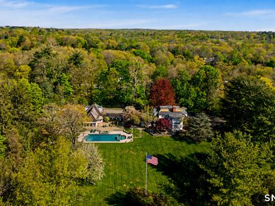 537 Oenoke Ridge