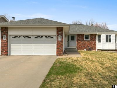 820 W Chadderton Dr