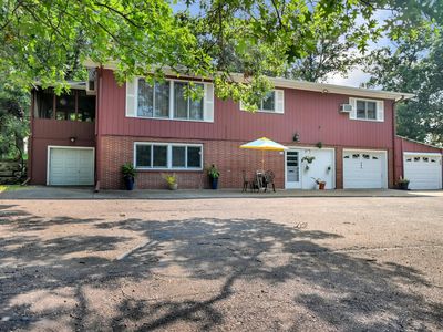 405 Oakwood Dr