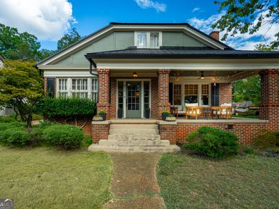 409 College Ave