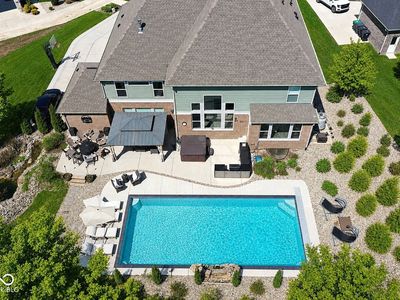 5683 Oakmont Blvd