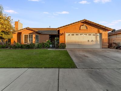 Property at 538 Saint Teressa Ct, Merced, CA