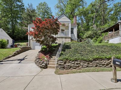 1733 Amsterdam Rd