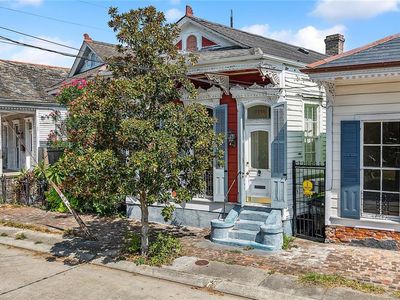2715 Decatur St