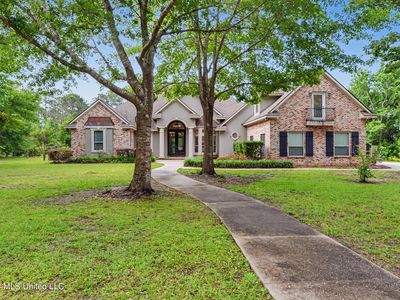 6101 Olde Oakview