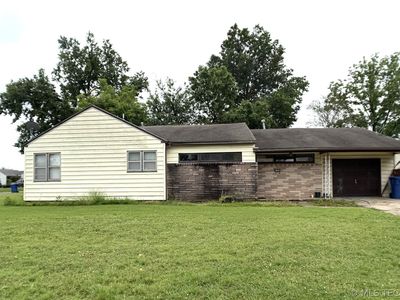 201 Circle Dr