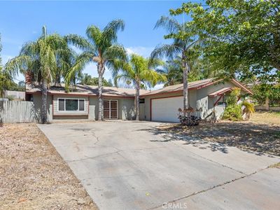 10937 Desert Sand Ave