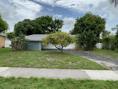 4421 NW 33rd St