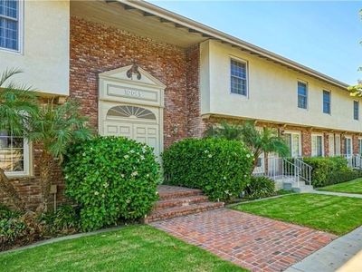10065 De Soto Ave Unit 213