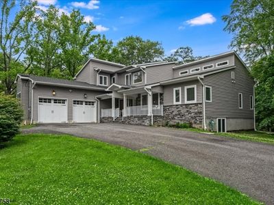19 Erskine Dr