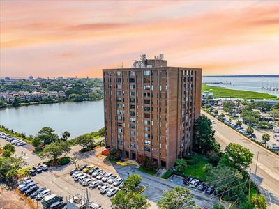 14 Lockwood Dr APT 10I