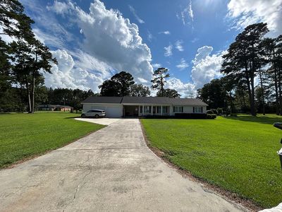 Property at 328 Azalea Ave, Millen, GA