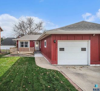 2815 E Klondike Trl