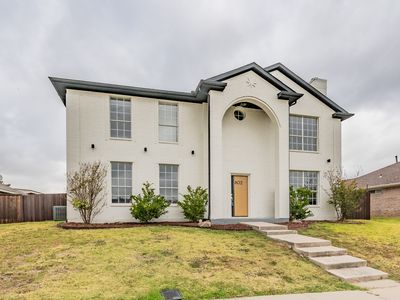 802 Azalia Dr