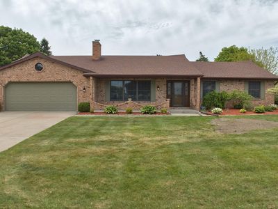 759 Pilgrim Dr E