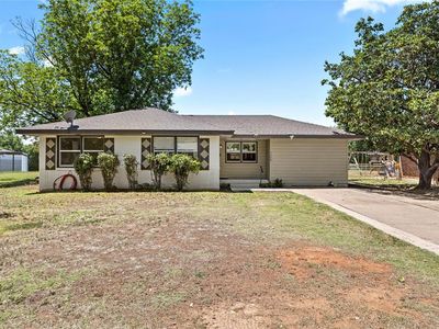 Property at 1208 N Grant St, Cordell, OK